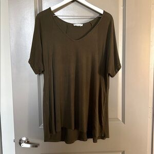 Carly Jean Los Angeles boyfriend tee